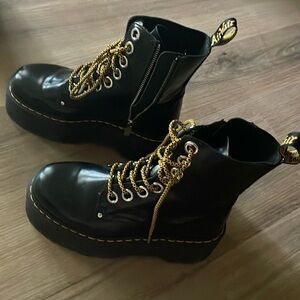 Dr Marten Jadon Max Boots